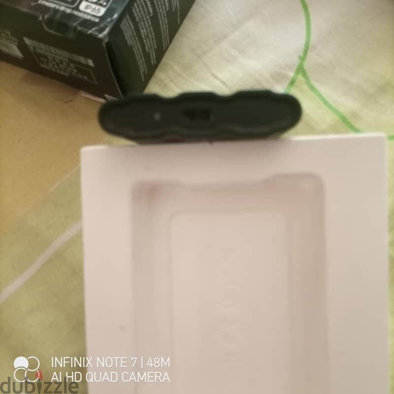 > *Samsung T7 Shield 1TB 6
