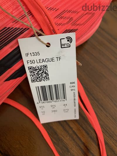 F50 Adidas flats جزمة كورة أصلية للبيع للأسف بسبب مقاس غير مناسب