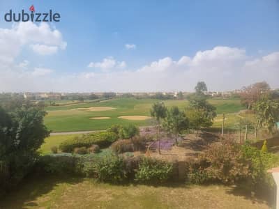 A distinctive villa in the best location on the golf