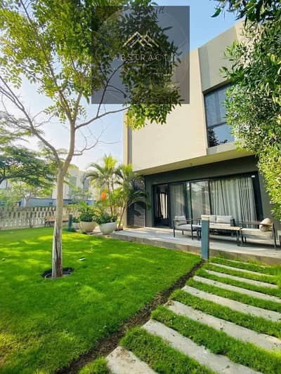 Villa Ready to move Corner VIP with 100% privacy fully finished with a fantastic view prime location in New Cairo near Al Patio Oro and Al Shorouk. Villa Ready to move Corner VIP with 100% privacy fully finished with a fantastic view prime location in New Cairo near Al Patio Oro and Al Shorouk.