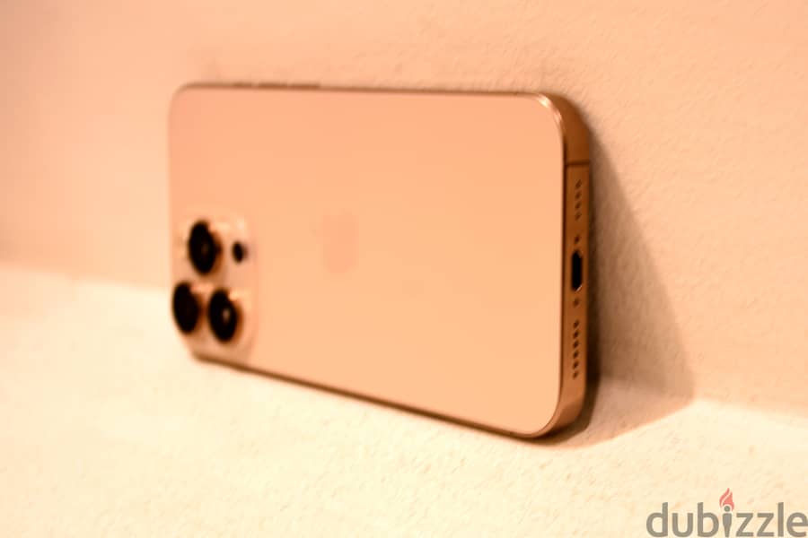 Apple - iPhone 16 Pro Max 4