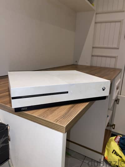 Xbox one S استعمال سنه Xbox one S استعمال سنه
