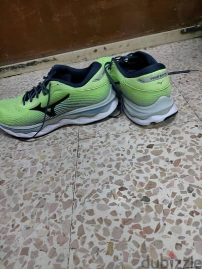 Mizuno Wave Enerzy Core 05 أصلي من إيطاليا - مقاس 42 - استعمال مرة