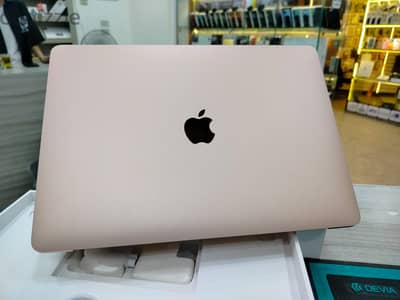 Mac Book Air 13 inch 2020 Cori I5 512GB 8GB Ram used