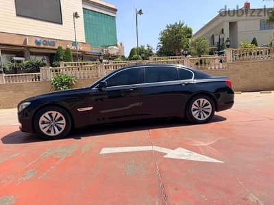 BMW 740 2012