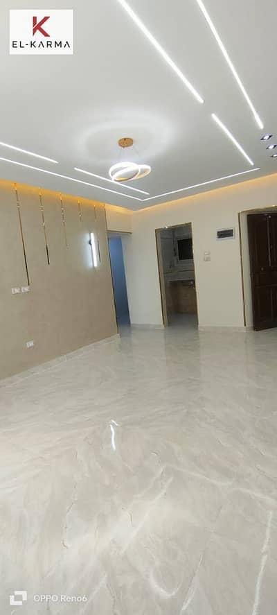 شقه للبيع في الشباب بجوار جامعة بنها و الجامع الكبير