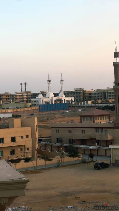 عمارة للبيع الحي التاني مجاورة 7 لقطة