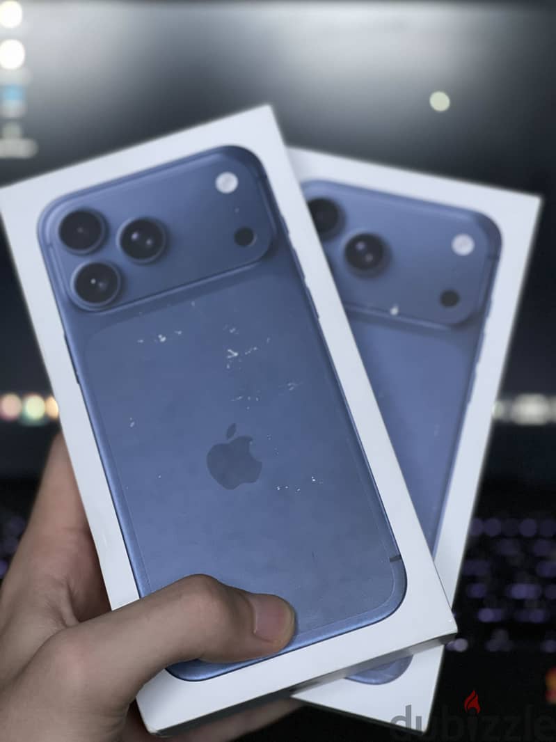 Apple - iPhone 17 Pro Max 1