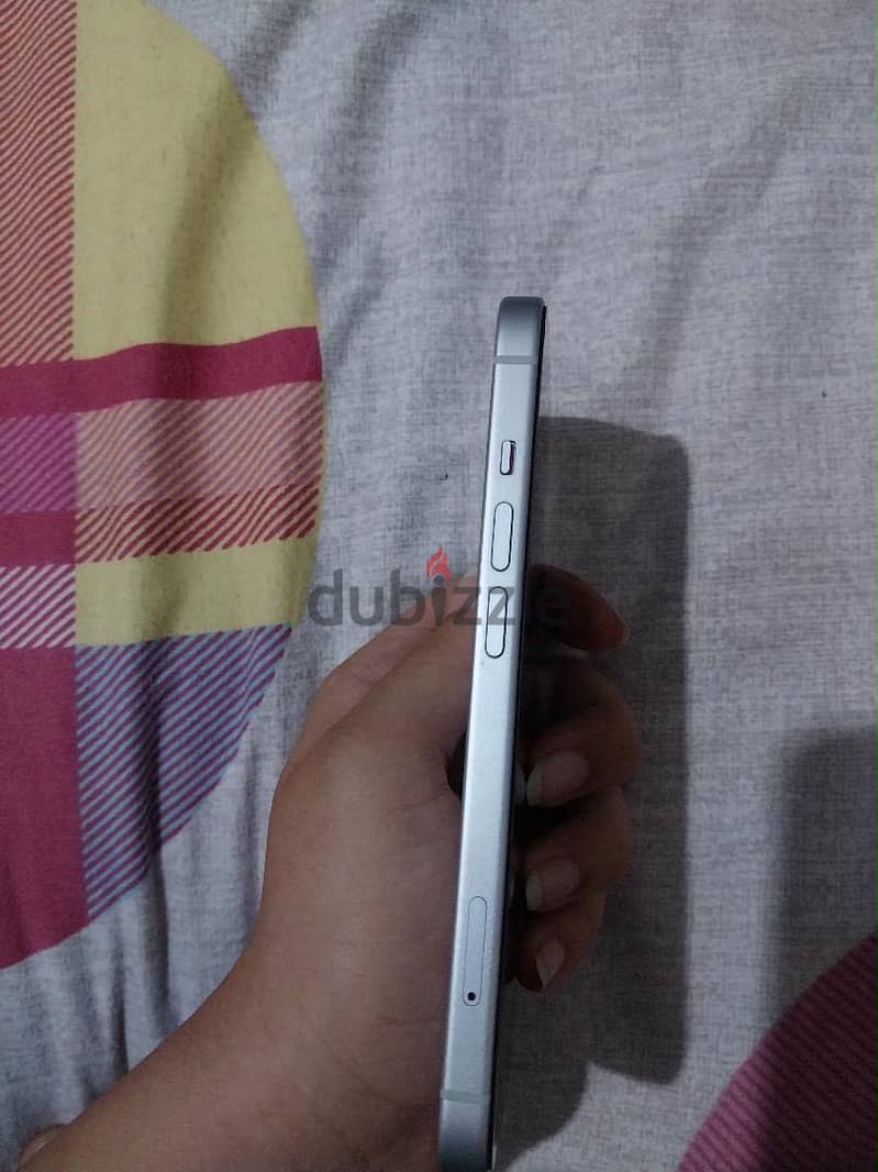 Apple - iPhone 15 7