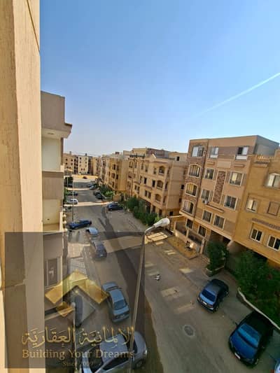 For sale, an apartment in Gardenia Heights 3 in the Fifth Settlement, next to the Huriya Salim Mosque, the Japanese school, and the German university, 7 minutes from the American university and the Future university, and South 90 street