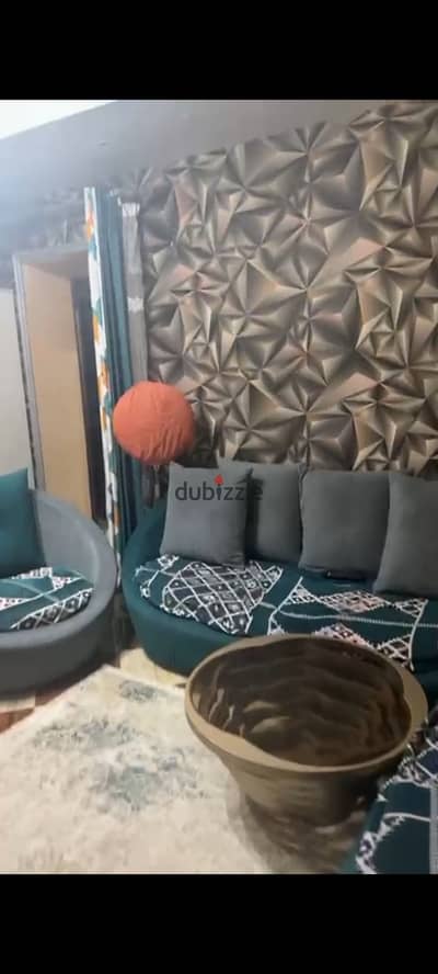 شقة للبيع في الشيخ زايد الحي 16، عمائر بدر الدين بالمطبخ والاجهزة