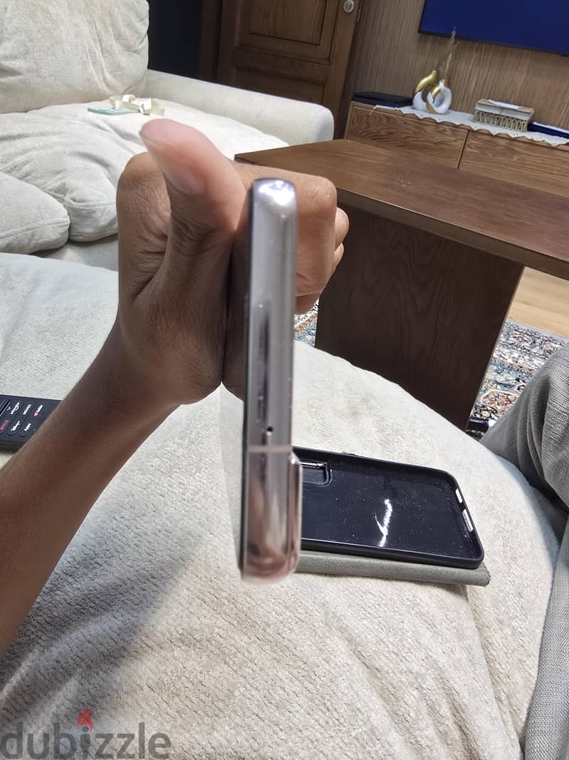 Samsung S22 2
