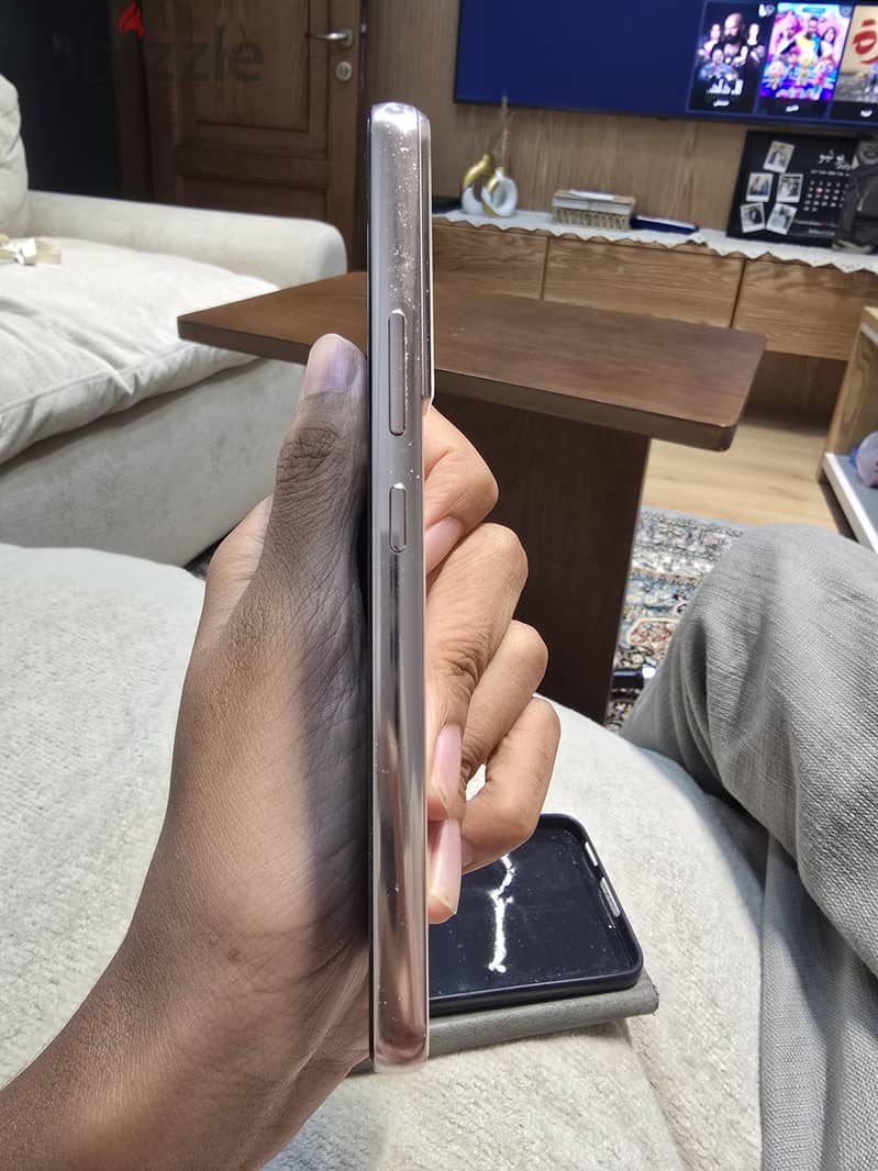 Samsung S22 4