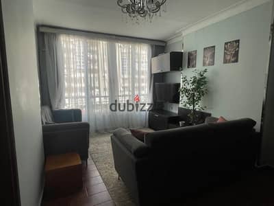 مفروش مكيف بكمبوند منتزة ٣ غرف وريسبشن ٣ ق اول سكن