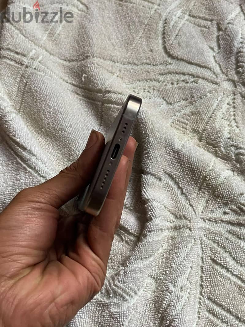 Apple - iPhone 15 Pro 3