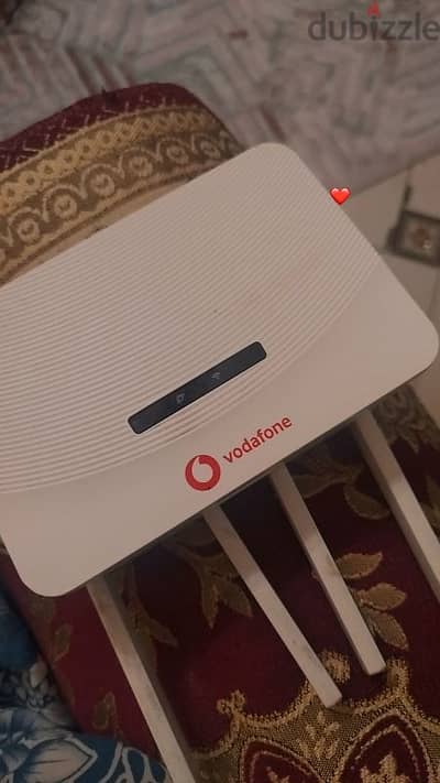 راوتر فودافون ZLT T10 Pro 4G  بدون شاحن وايرلس ممتاز بحالة الزيرو