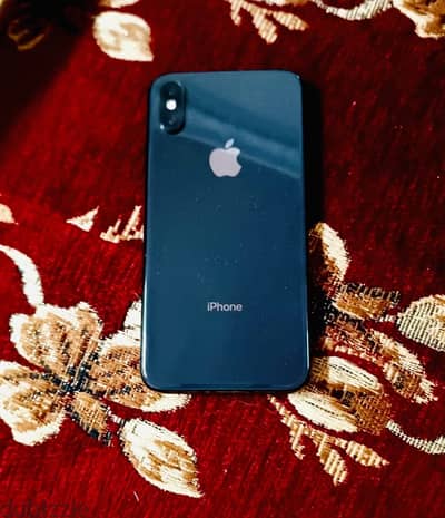 ايفون xs ٢٥٦g حاله ممتازه جدا