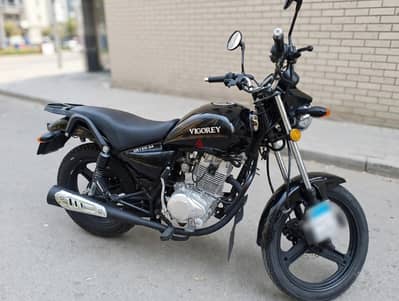 للإيجار موتوسيكل Vigorey VR150-3A اسود