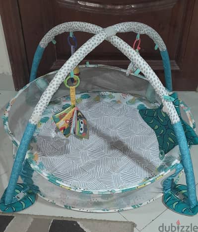 سجادة بيبي بالالعاب