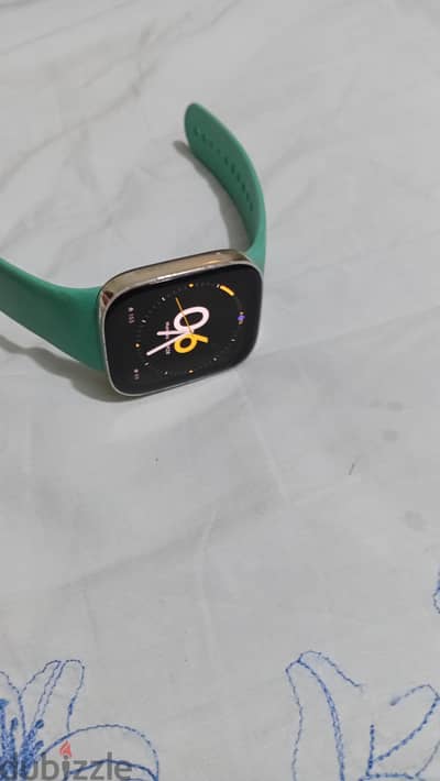 ريلمى وتش ثرى بحالة ممتازة