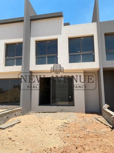 Ready to Move 4-Bedroom Townhouse at the Lowest Market Price, in a Prime Location at Creek Town.