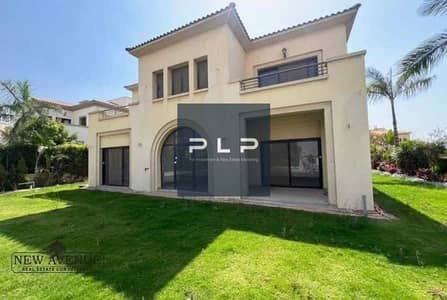 Resale villa for sale in a prime location in Mokattam—ready to move. Fully finished, including Ac's and a kitchen, and is priced below market value.