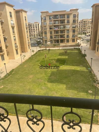 For sale inside the Rehab 2 compound | Apartment 119m in the new seventh phase  3 bedrooms | 3 bathrooms, including 1 master | The apartment has a garden view | Natural gas | Third floor | Elevator | Transfer from Talaat Mustafa. The apartment is rented out and comes with the sale. A very distinguished location next to gates 20 and 21 and the eastern market.