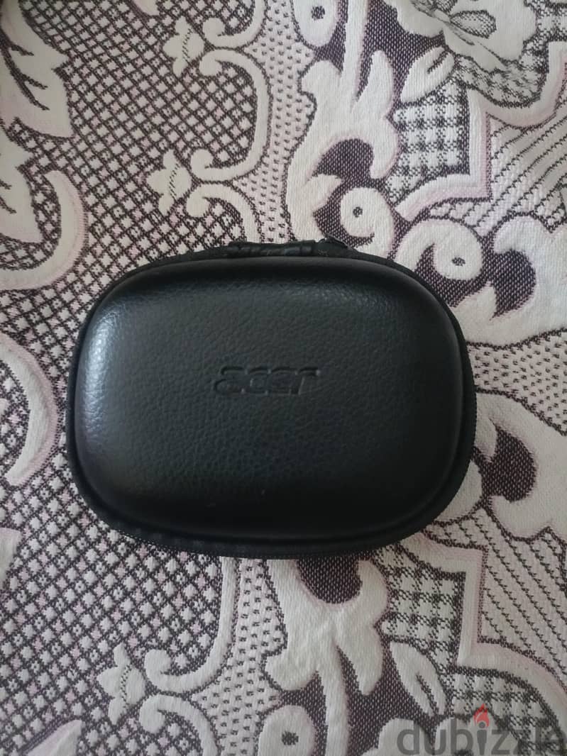 acer earbuds 5
