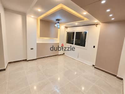 3 Bedroom Apartment Fully Air-Conditioned With Kitchen For Rent in The Square