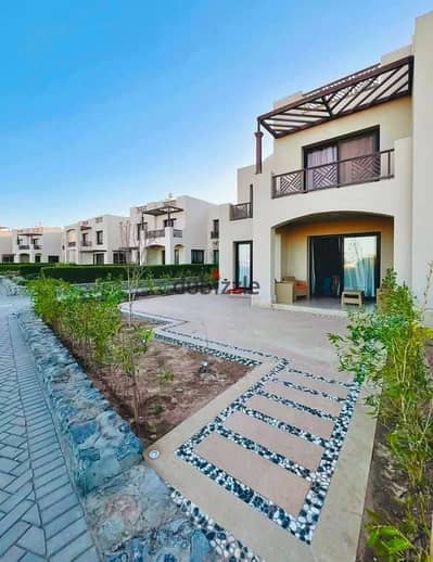 Chalet available for immediate handover at Makadi Orascom (Red Sea); features hotel-style finishing and air conditioning—an exceptional deal.
