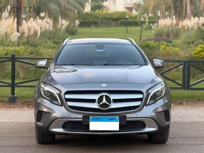 Mercedes-Benz GLA 180 2017 فبريكه بالكامل صيانات توكيل  ومتاح تقسيط