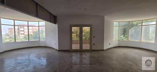 A distinctive apartment for rent in one of the most prestigious villa districts of New Cairo (Fifth Settlement):
