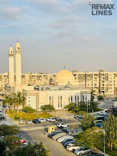 A snapshot in B10 of my city at a very special price 116m | 3 rooms | 2 bathrooms with an open direct view of services and the mosque facing northeast + 2 terraces with special finishes