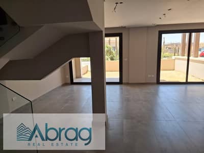 للبيع دوبلكس بجاردن225م+50م في كمبوند Village West الشيخ زايد استلام فوري بالتشطيب والتكييفات والمطبخ