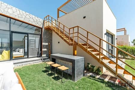 Villa for sale, ready to move, hotel-style finishing with air conditioning, Red Sea. Just minutes from Hurghada Air