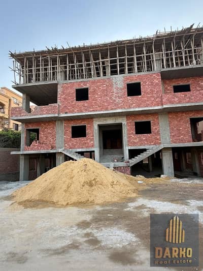 للبيع شقه 330 متر السياحية 6 أمام مول العرب الموقع:خطوات من وصلة دهشور خطوات من جامعة مصر أفضل مكان داخل السياحية