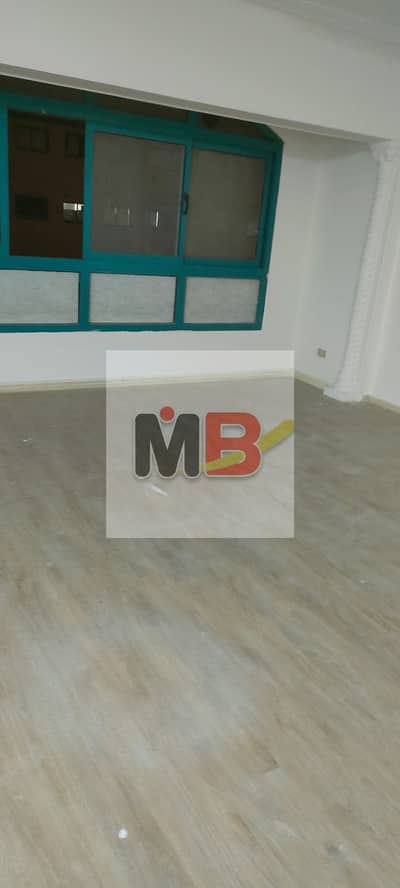 شقة للايجار قانون جديد مربع الوزراء شيراتون المطار دور رابع اسانسير مكان جراج 3 غرف مستويين 2 حمام مطبخ راقية هادئة 25 الف