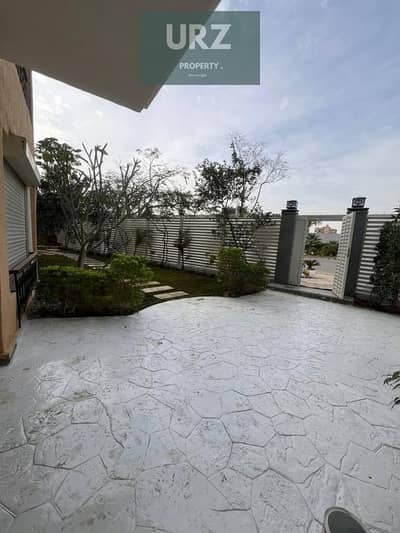 Join the Hyde Park family ! Apartment directly on 90th Street Central Park view prime location next to Z East minutes from Azar and Crescent Walk