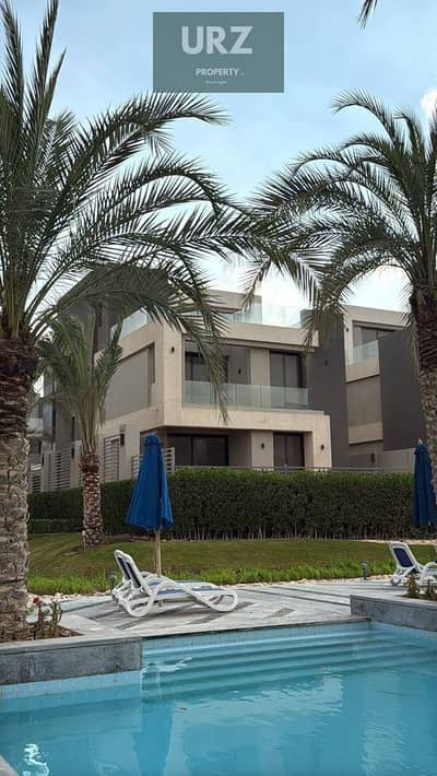 200 sqm corner townhouse in Hyde Park New Cairo with 10 year installments in a villa only phase on 90th Street minutes from AUC