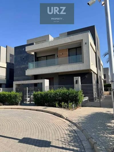 Twin House at the price of the first offering in the first phase corner and installment over 8 years, a villas project just minutes from AUC, the Fifth Settlement, Al-Ahly Club, and Teseen Street