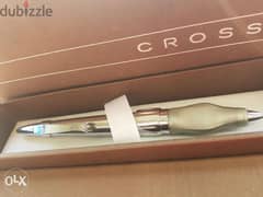 قلم مستعمل مميز بالعلبة CROSS
