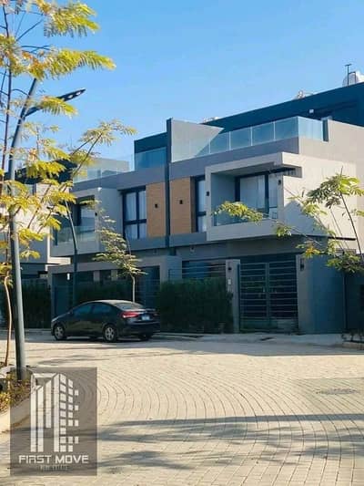 Villa for sale, VIP townhouse, corner with an open view next to AUC, in La Vista El Patio Town in Al Tagamoa Al Khames, all rooms are completely seaside on Al-Tas’een.