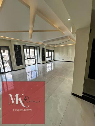 duplex 4bedroom for rent with ultra-luxurious finishing in Eastown Compound, near Hyde Park, Fifth Settlement New Cairo