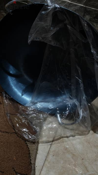طاسات. ووك كبيرة