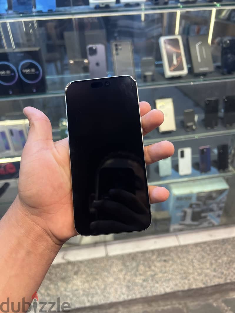 Apple - iPhone 15 Pro Max 3