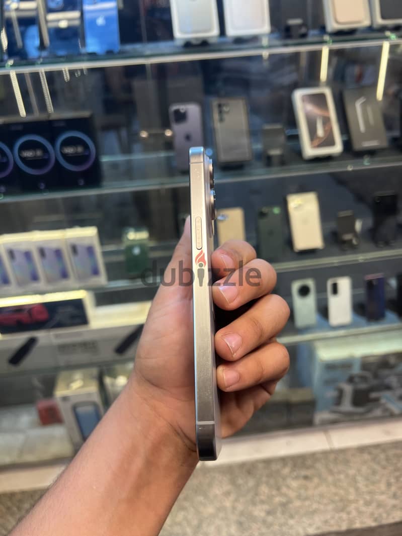 Apple - iPhone 15 Pro Max 4