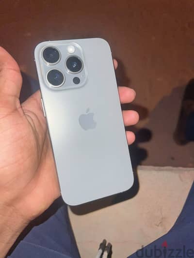 آبل - آيفون 15 برو