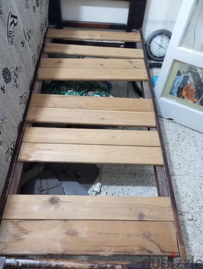 سرير ٩٠ متر
