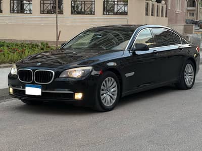 بي ام دبليو 750 2011