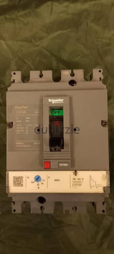 مفتاح كهرباء ٣ فاز  ١٠٠ امبير شنايدر -  Schneider  cvs 100B  + الحامل